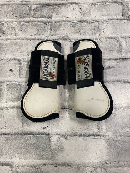 Eskadron Open Front Boots White F