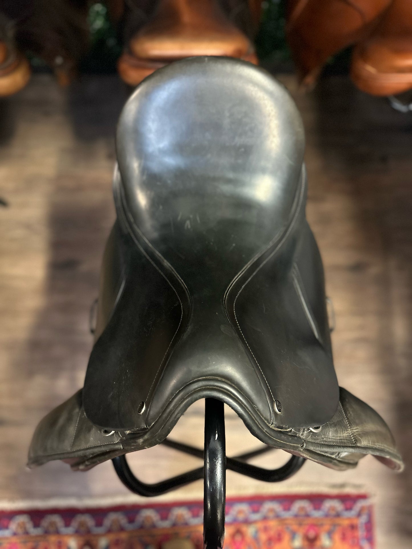 17" County Competitor 2000 Dressage Saddle M (5")