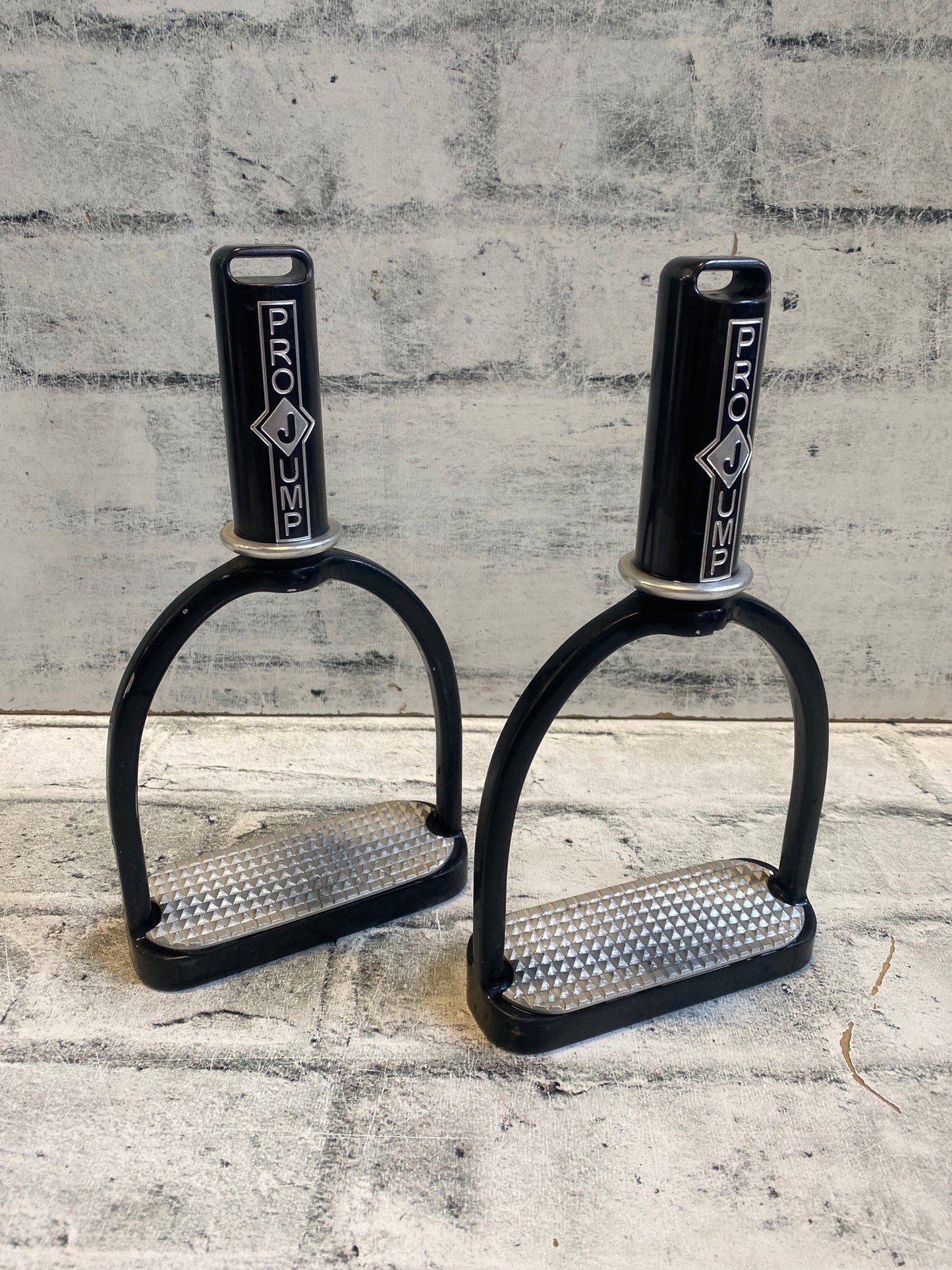 4.5" Pro Jump Angled Stirrup Irons