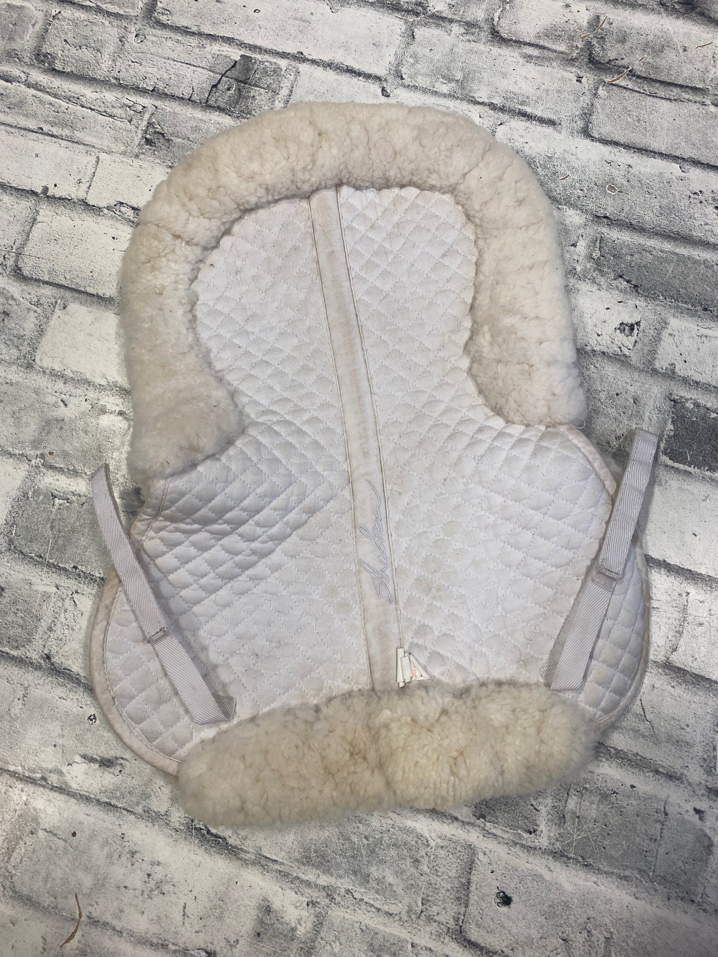 Shedrow Sheepskin Half Pad White F