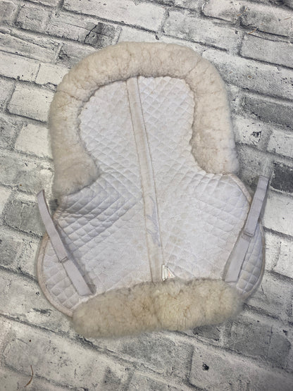 Shedrow Sheepskin Half Pad White F