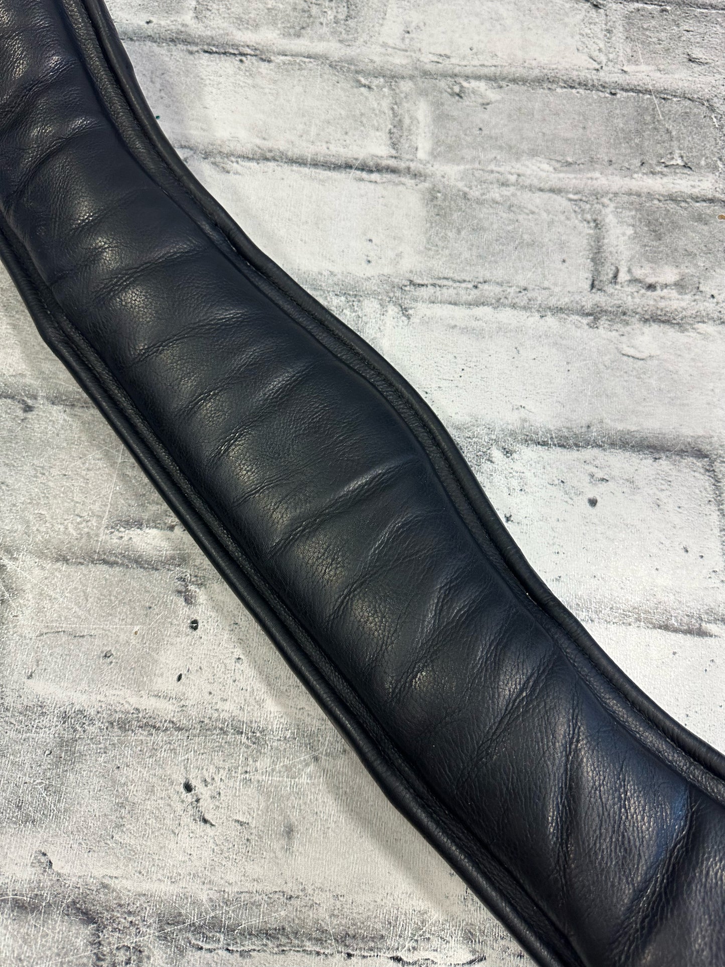26" HDR Leather Dressage Girth