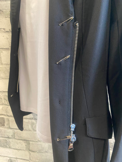 Asmar Show Jacket Black 6 - 3 buttons attached w/ pins
