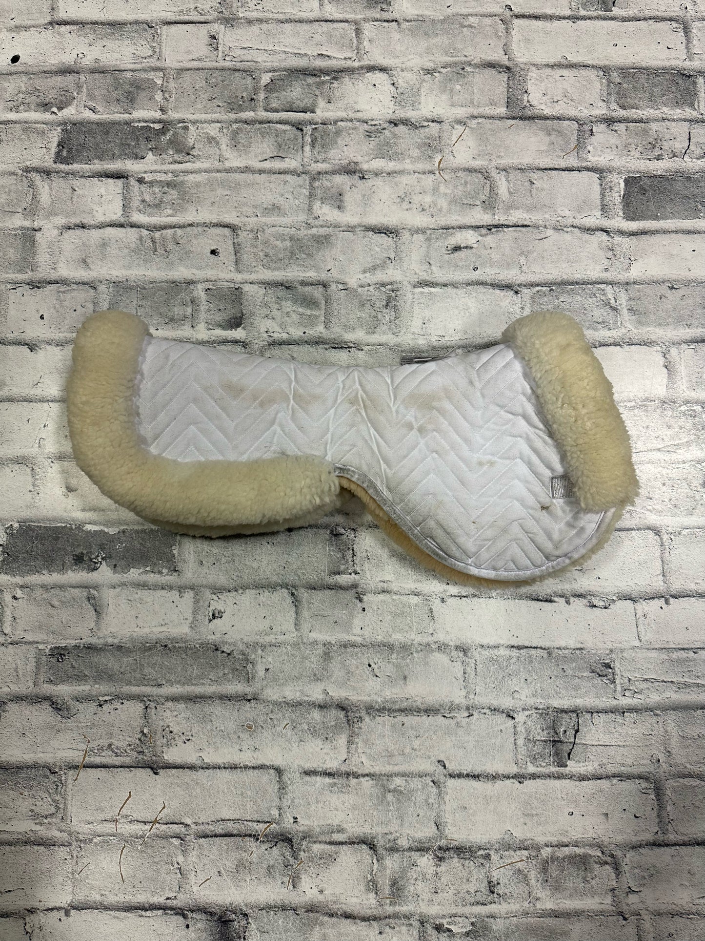 FleeceWorks Sheepskin Half Pad White L