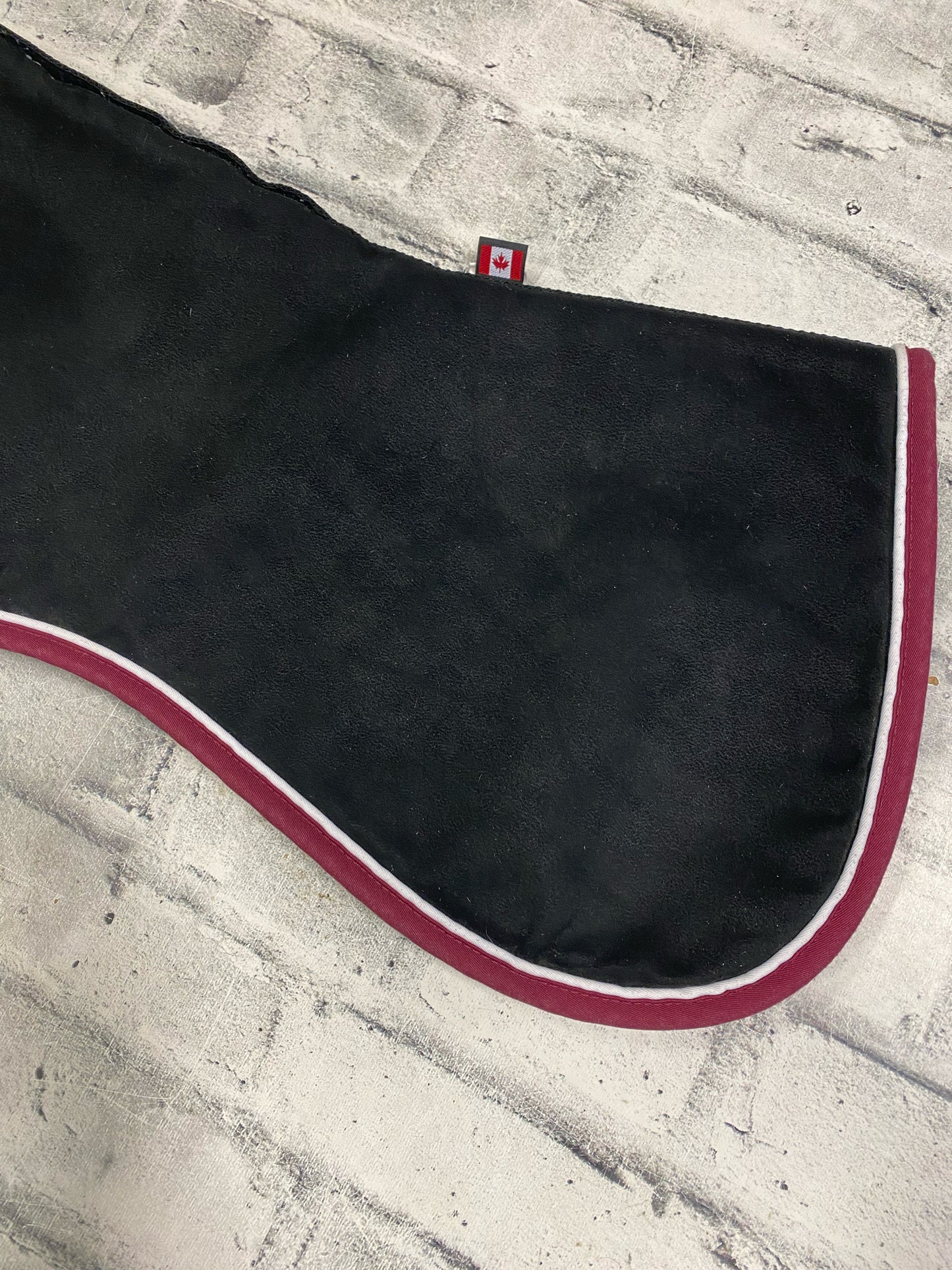 Ogilvy Half Pad Cover Black/Maroon