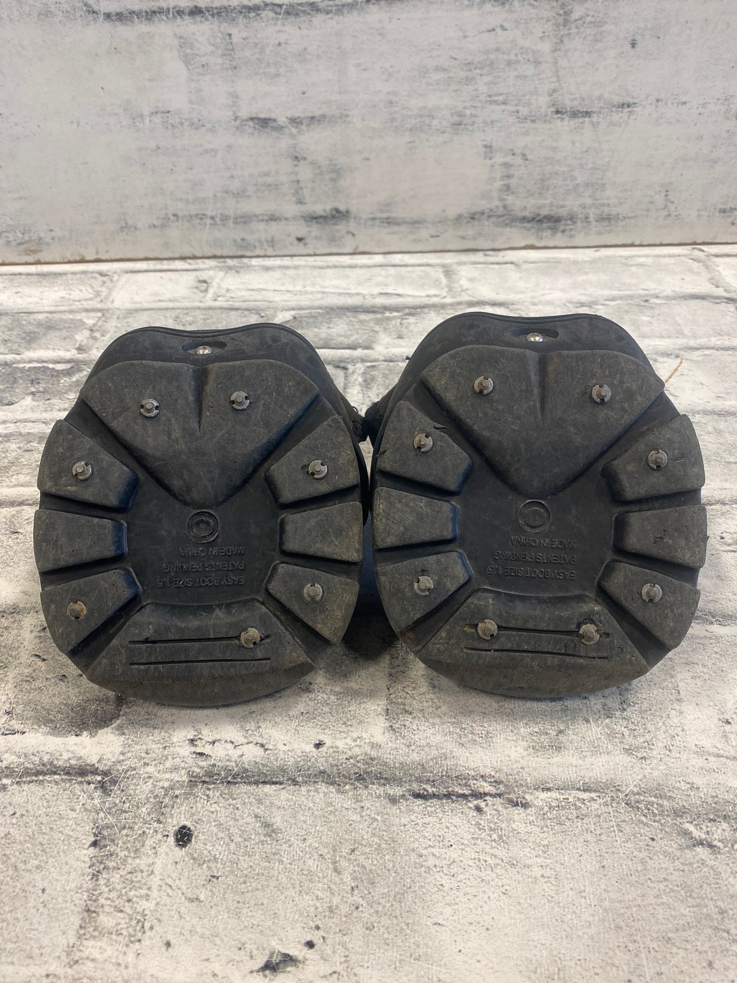 Easy Boot Pair w/Studs Size 1.5