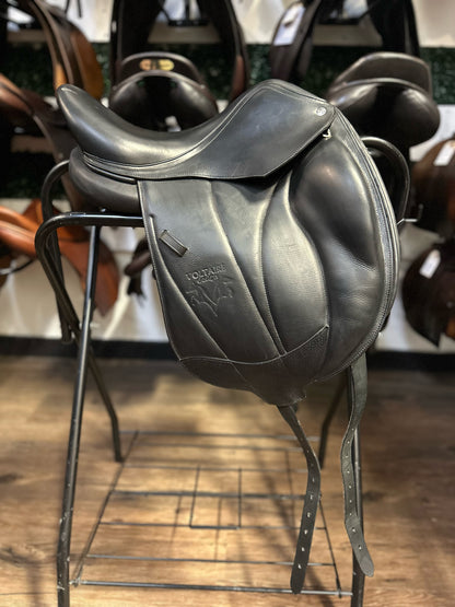 16" 2020 Voltaire Abelaide Dressage Saddle - 5" Gullet (MW)