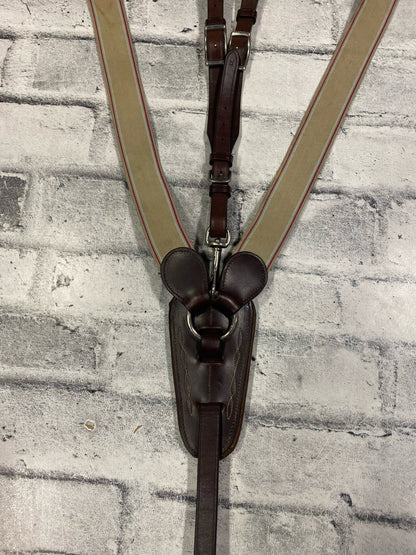 Fancy Stitch Elastic Breastplate Brown F w/ Running Attachment