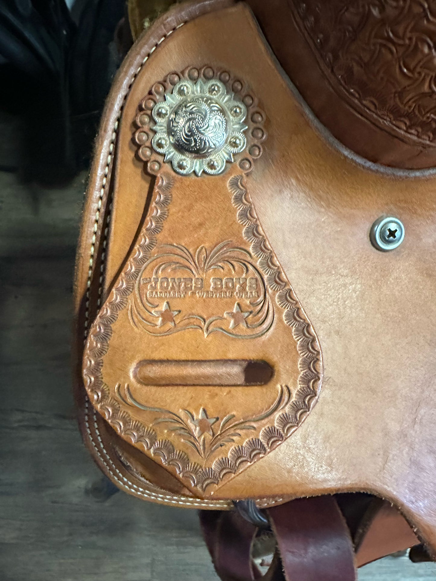 16" Jones Boys Trophy Saddle