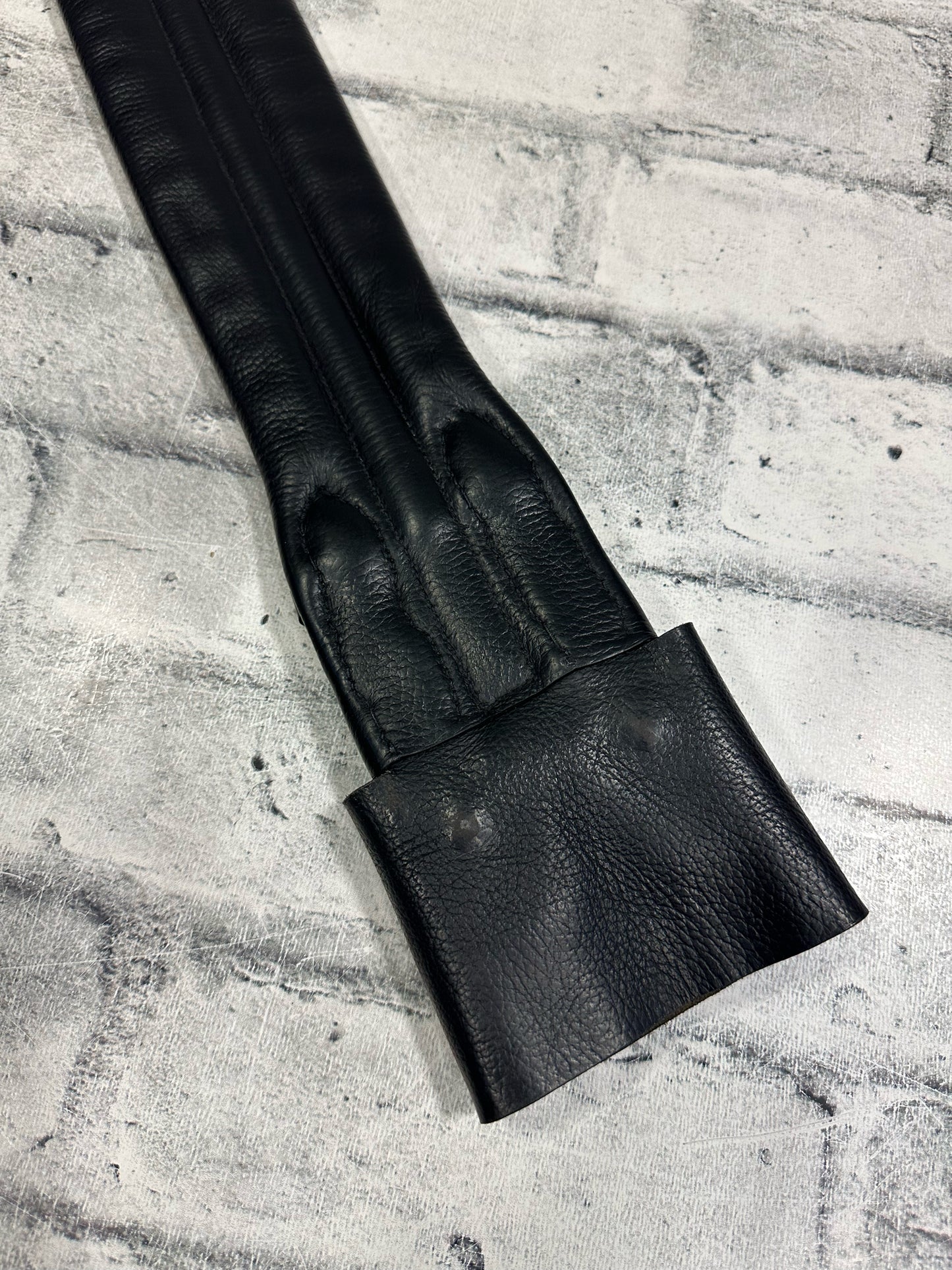26" Leather Dressage Girth Black