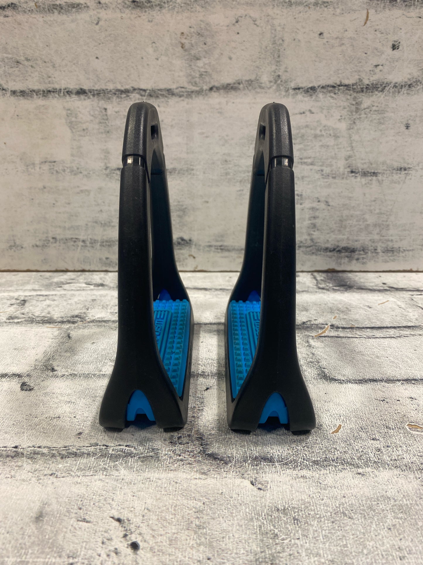 5" Compositi Stirrups Blue & Black