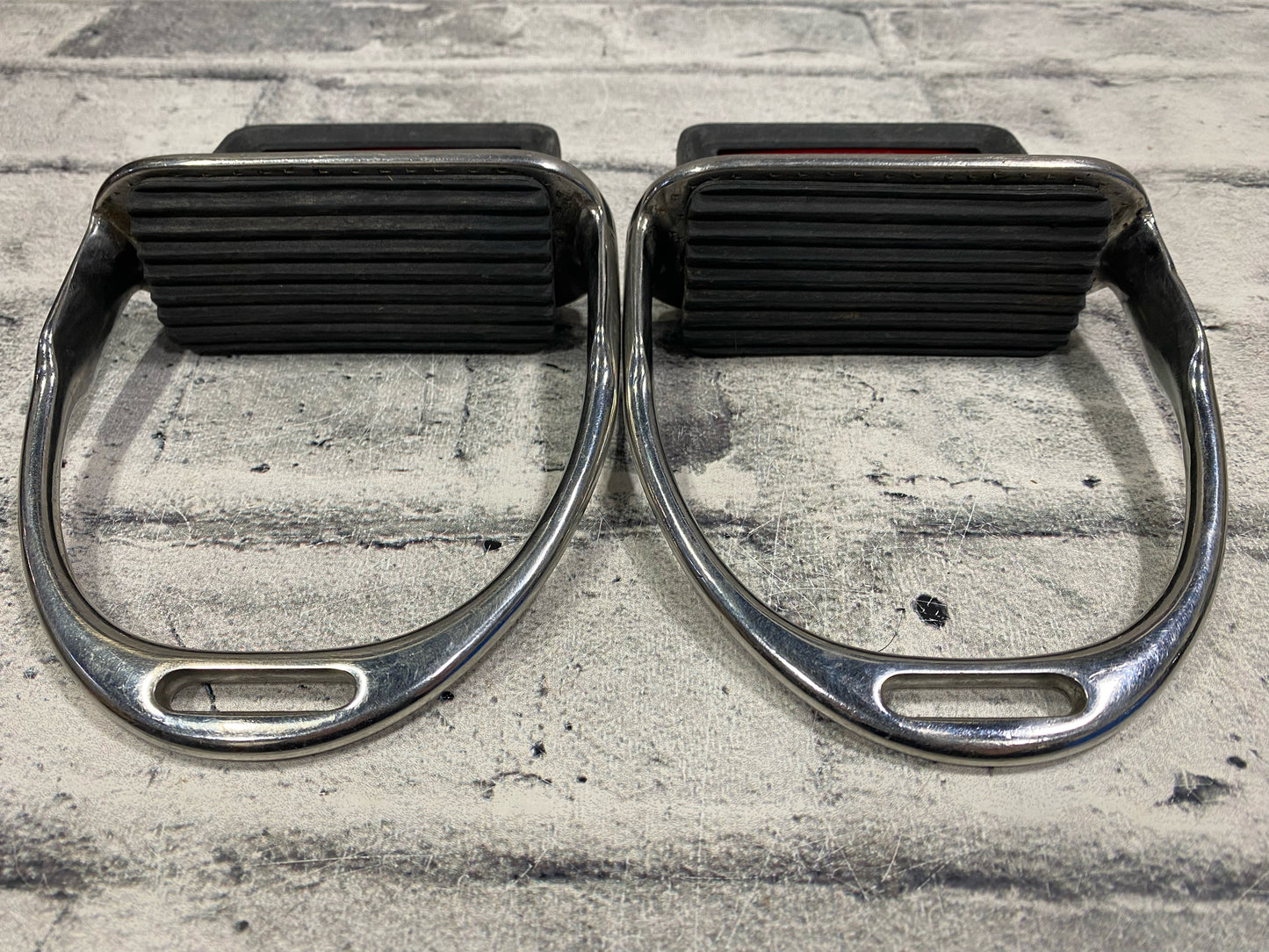 4.75" Stirrup Irons w/ Reflectors