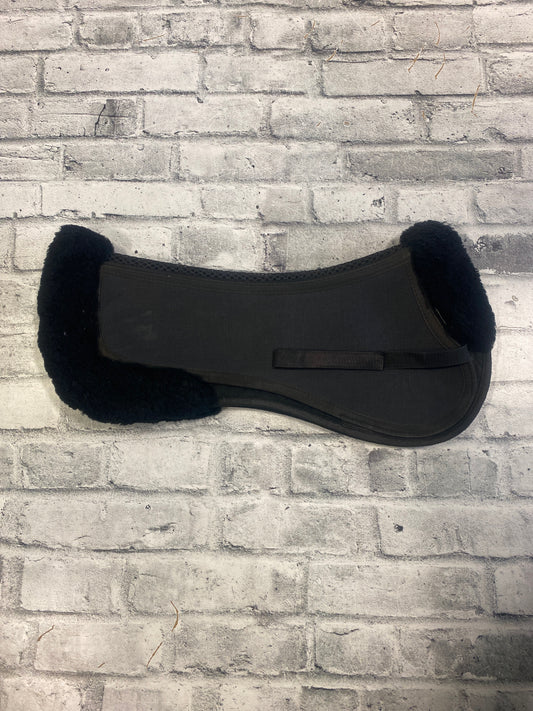 ThinLine Trifecta Half Pad w Sheepskin Rolls Black L
