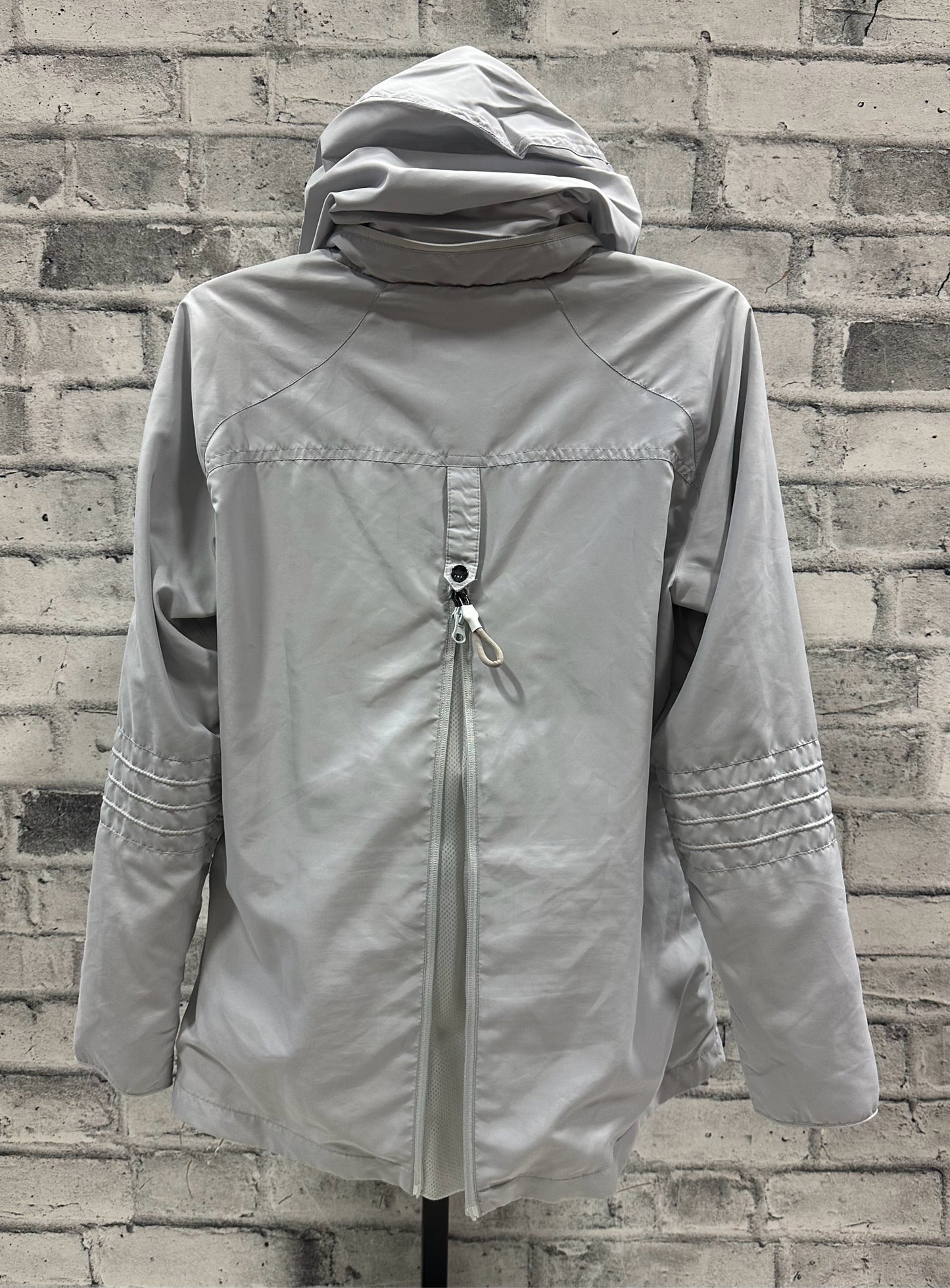 AA Wind Breaker Light Grey L
