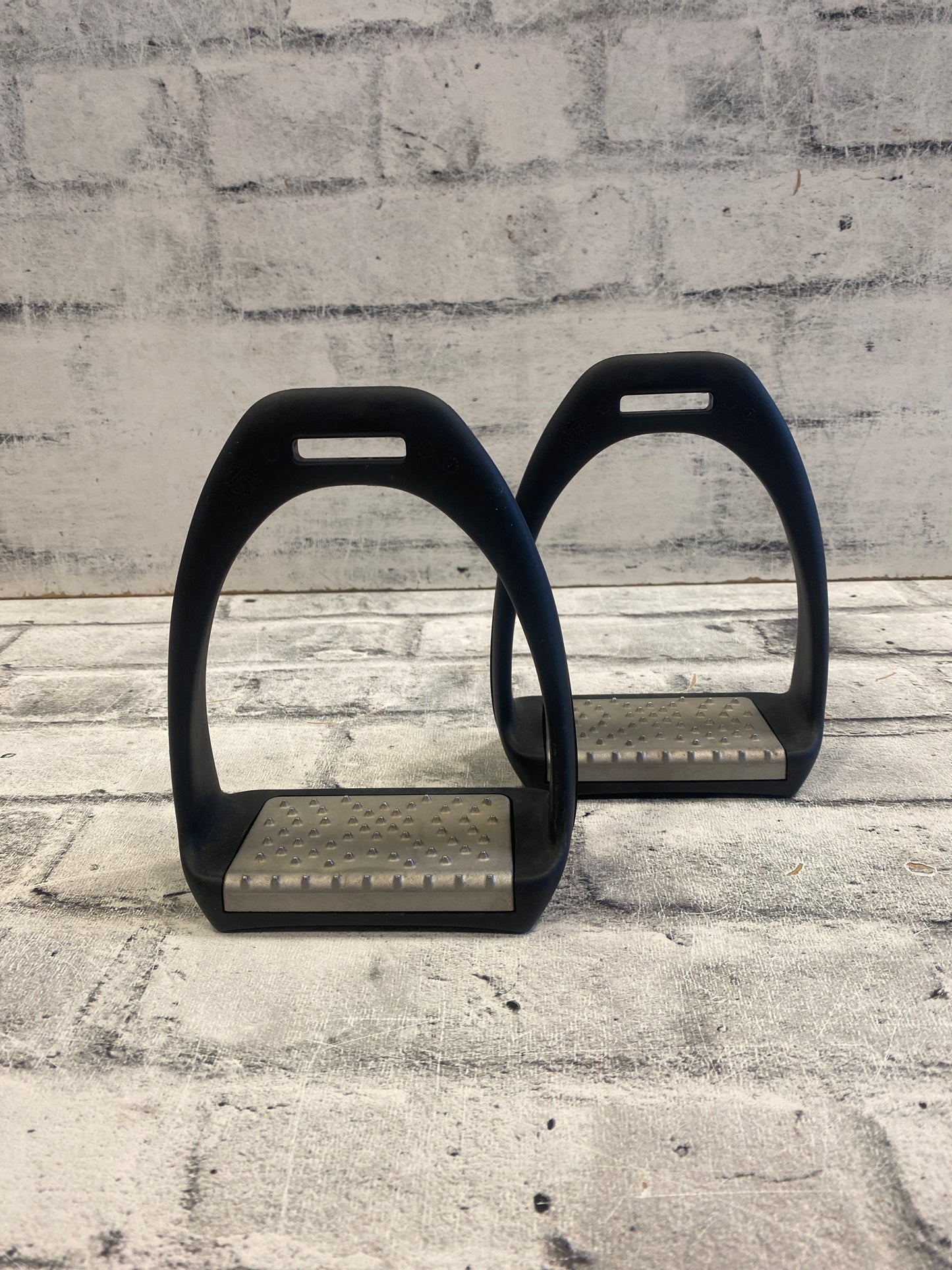 4.75" Royal Rider Stirrups Black
