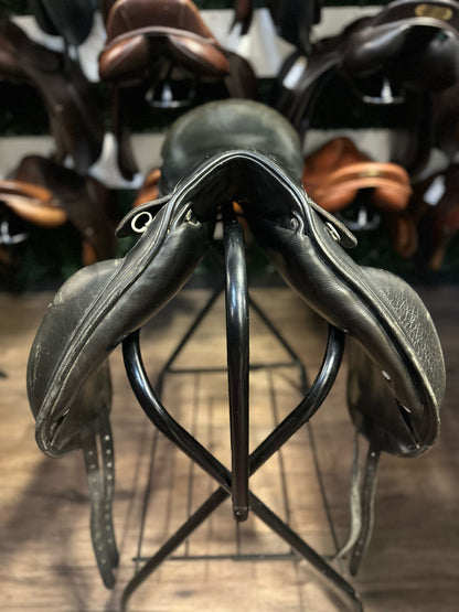17" Regal Monoflap Dressage Saddle M (5")