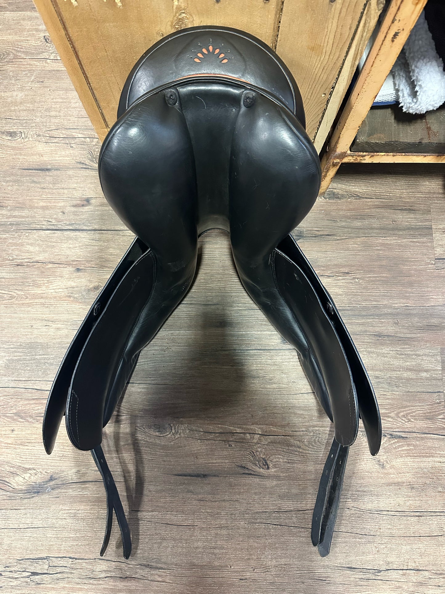 18" 2011 Prestige Dressage Saddle