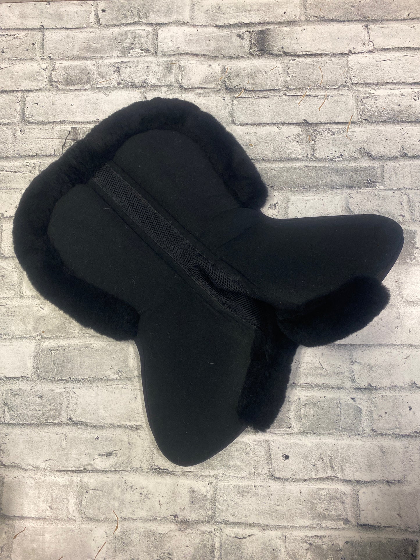 Lovas Equestrian Legendary Sheepskin Relief Pad Black