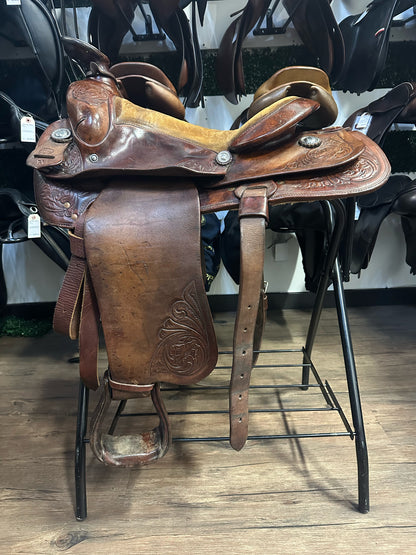 15.5" F. Eamor Roping Saddle #75