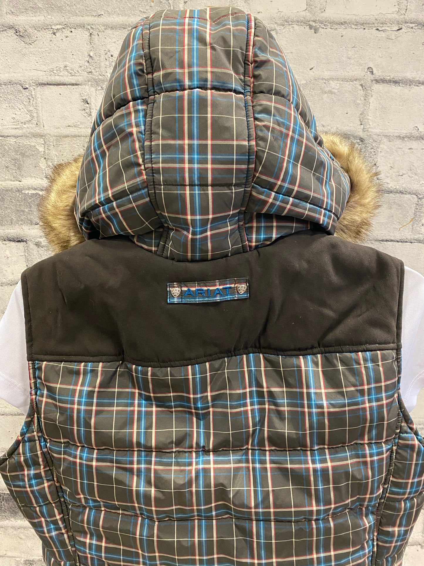 Ariat Puffy Vest w/ Fur Hood Brown Plaid XL