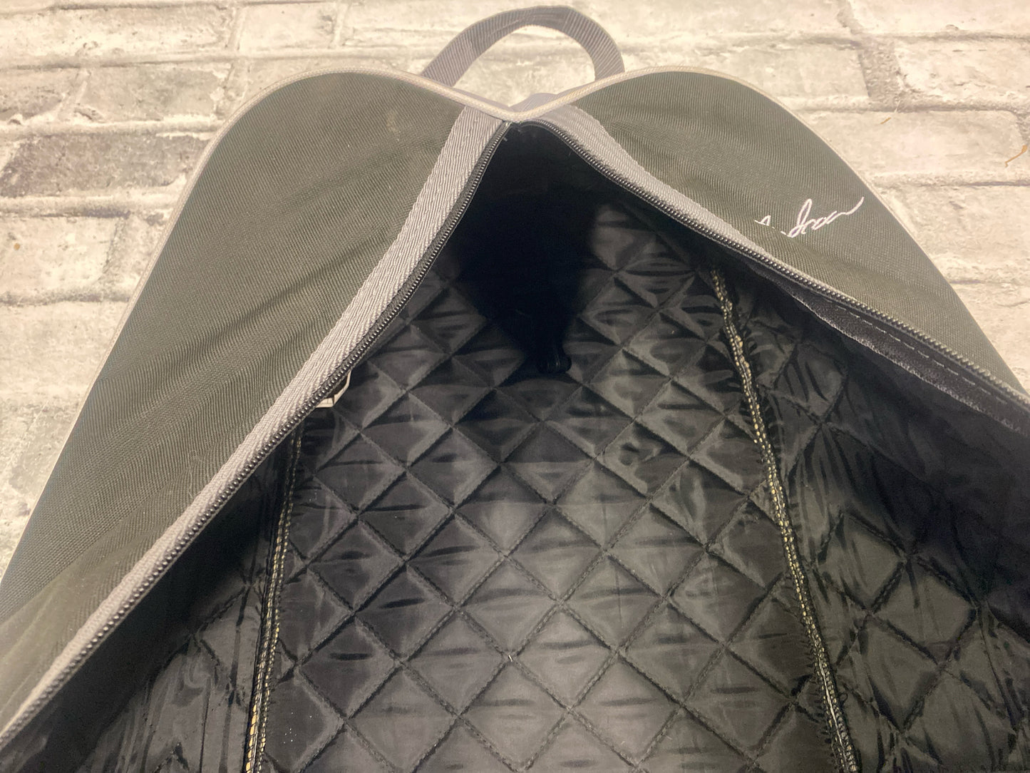 Shedrow Breathable Bridle Bag Black & Grey