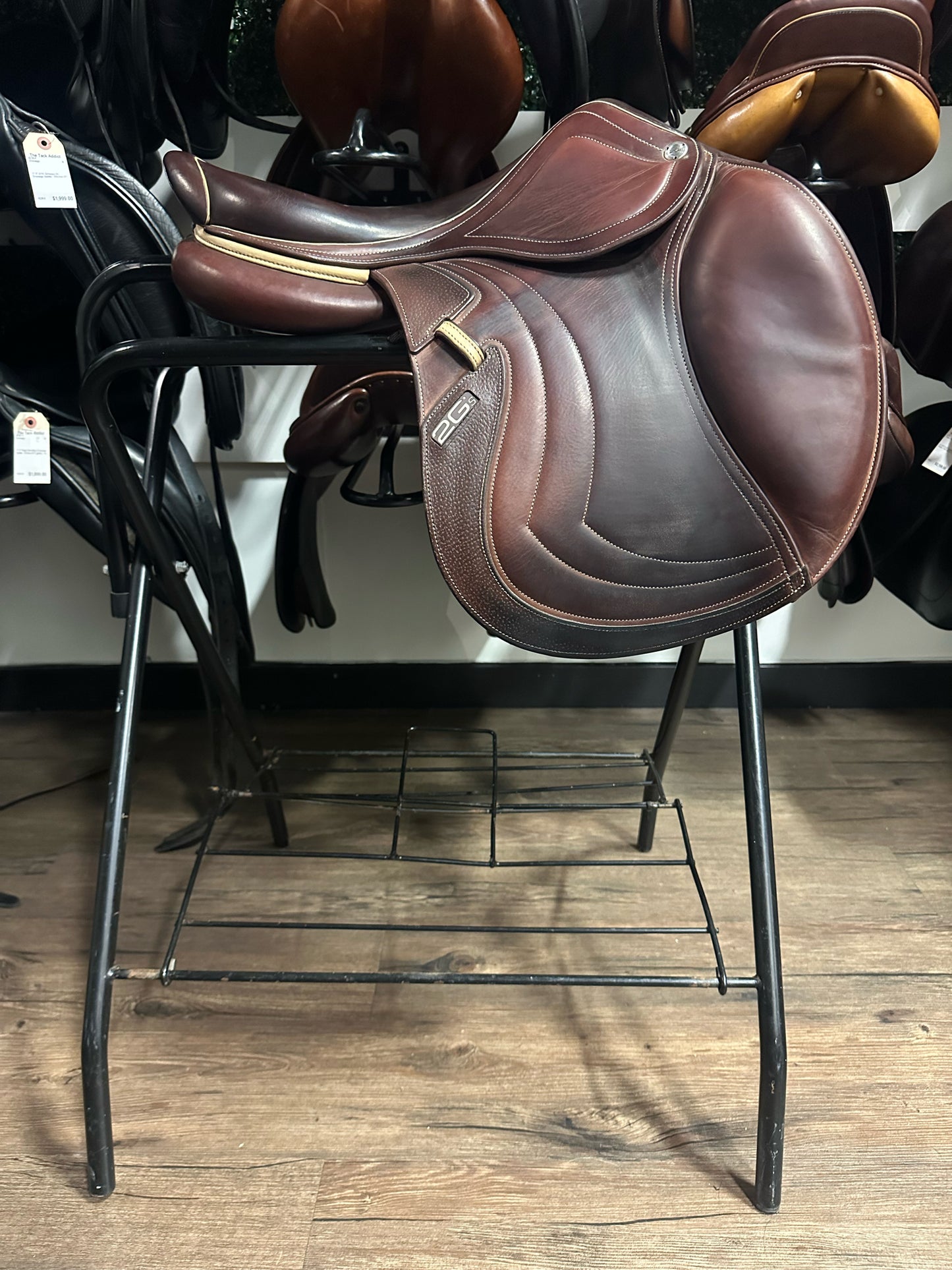 17" 2018 CWD Mademoiselle Saddle SE32 2L Flap