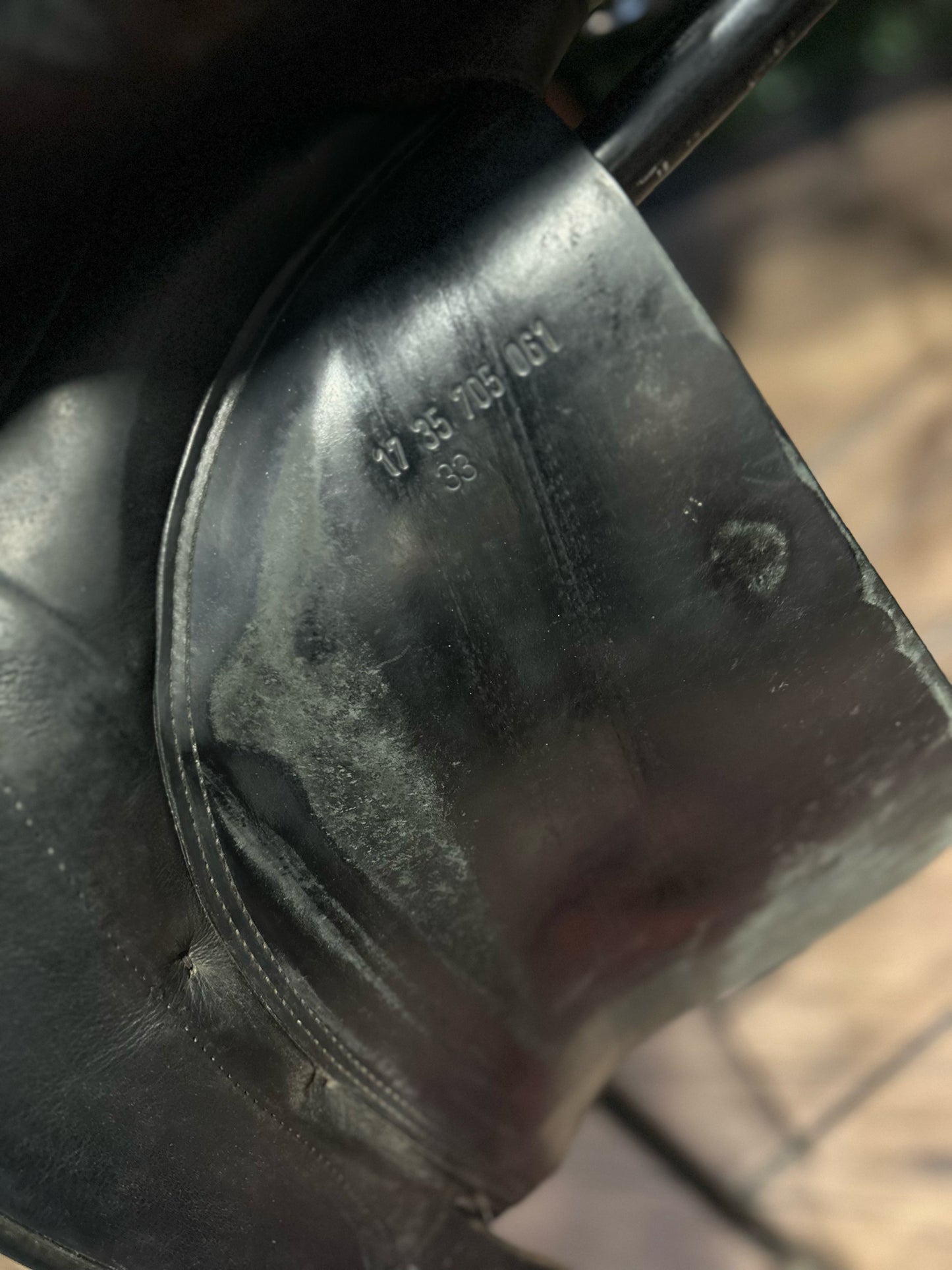 17" Prestige Dressage Saddle - M (5")