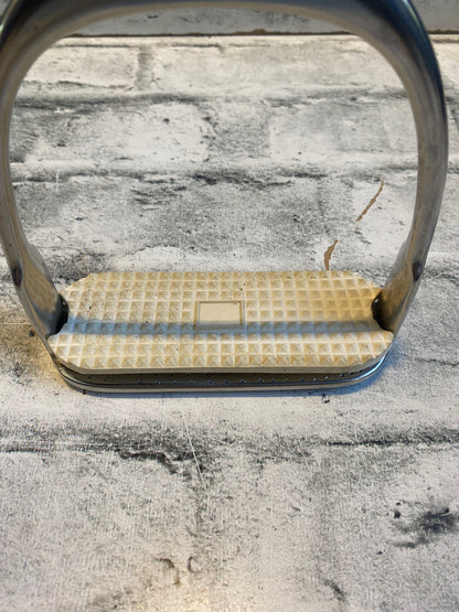 4.75" Stirrup Irons