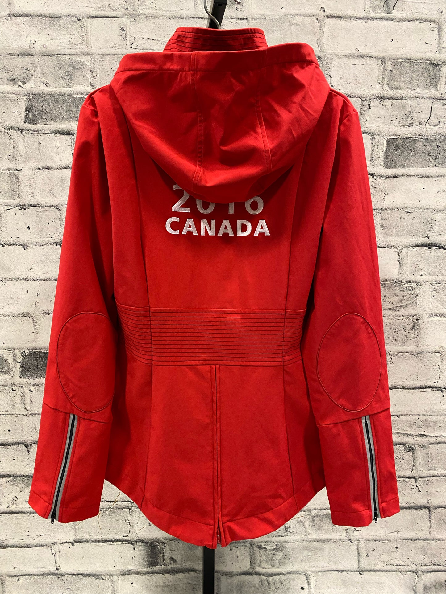 Asmar Short Riding Jacket Red XL โ The Tack Addict
