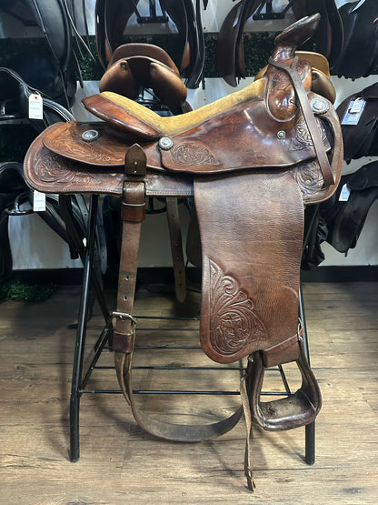 15.5" F. Eamor Roping Saddle #75