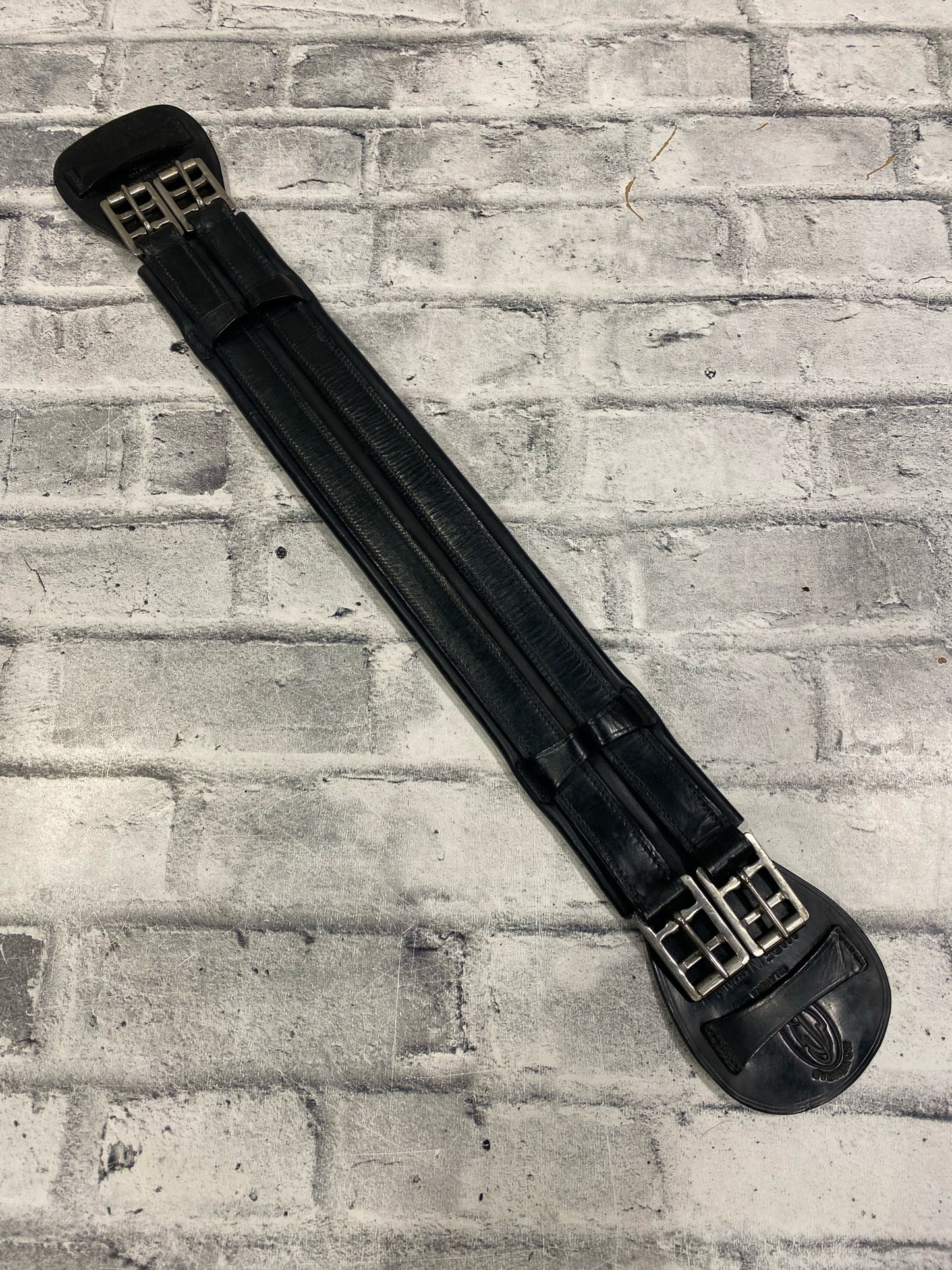24" Monturas Lucas Talavera Dressage Girth Black