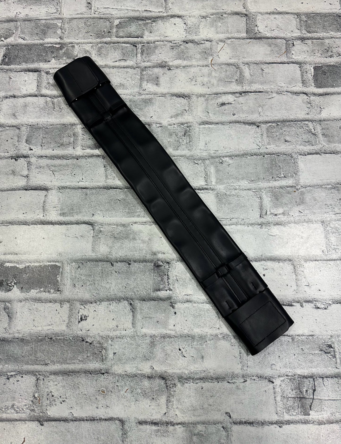 26" Stubben Leather Dressage Girth Black