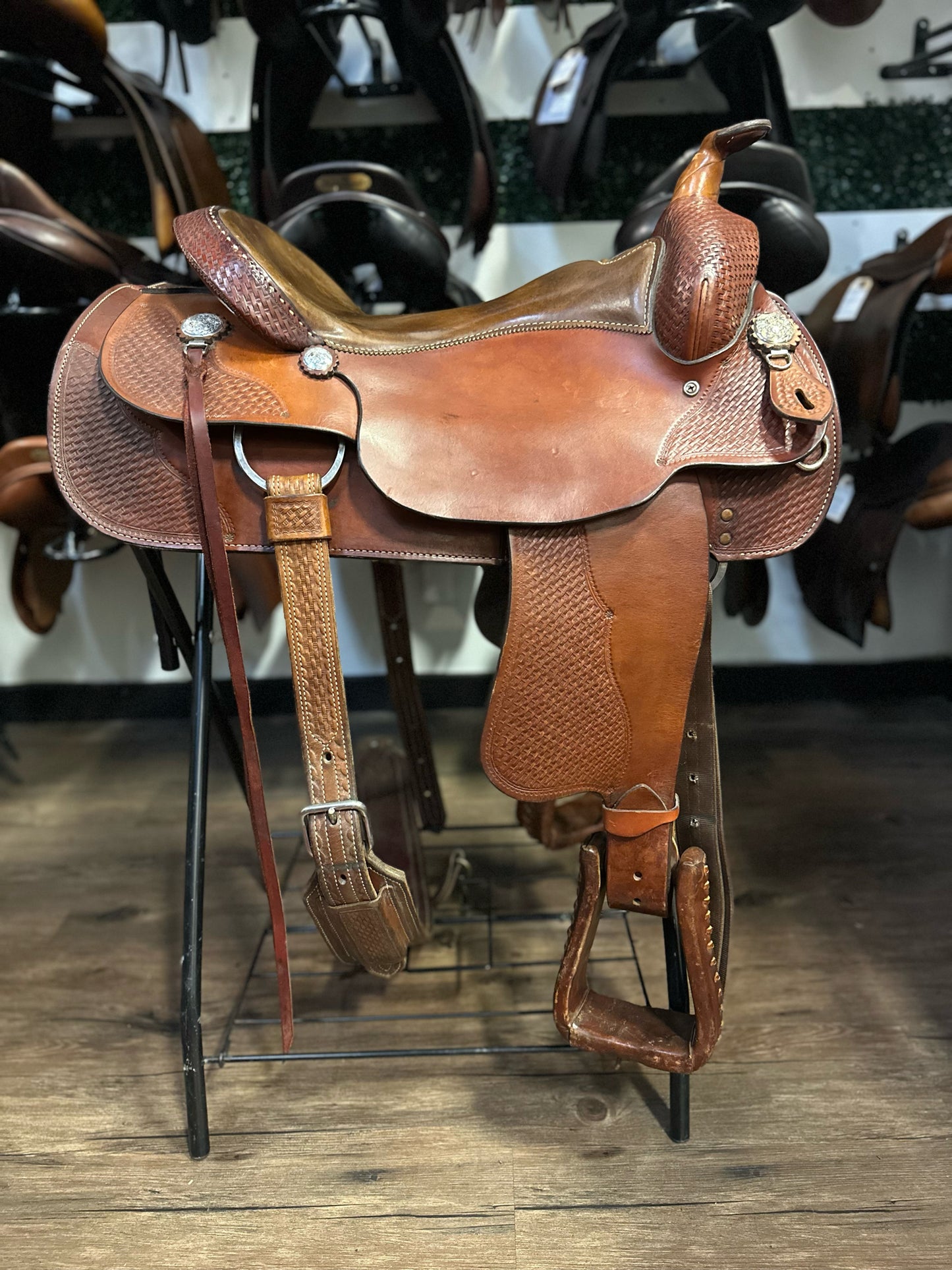 17" Crates #2197 Reining Saddle w/ Equifit Tree (Full QH - 6" Gullet)