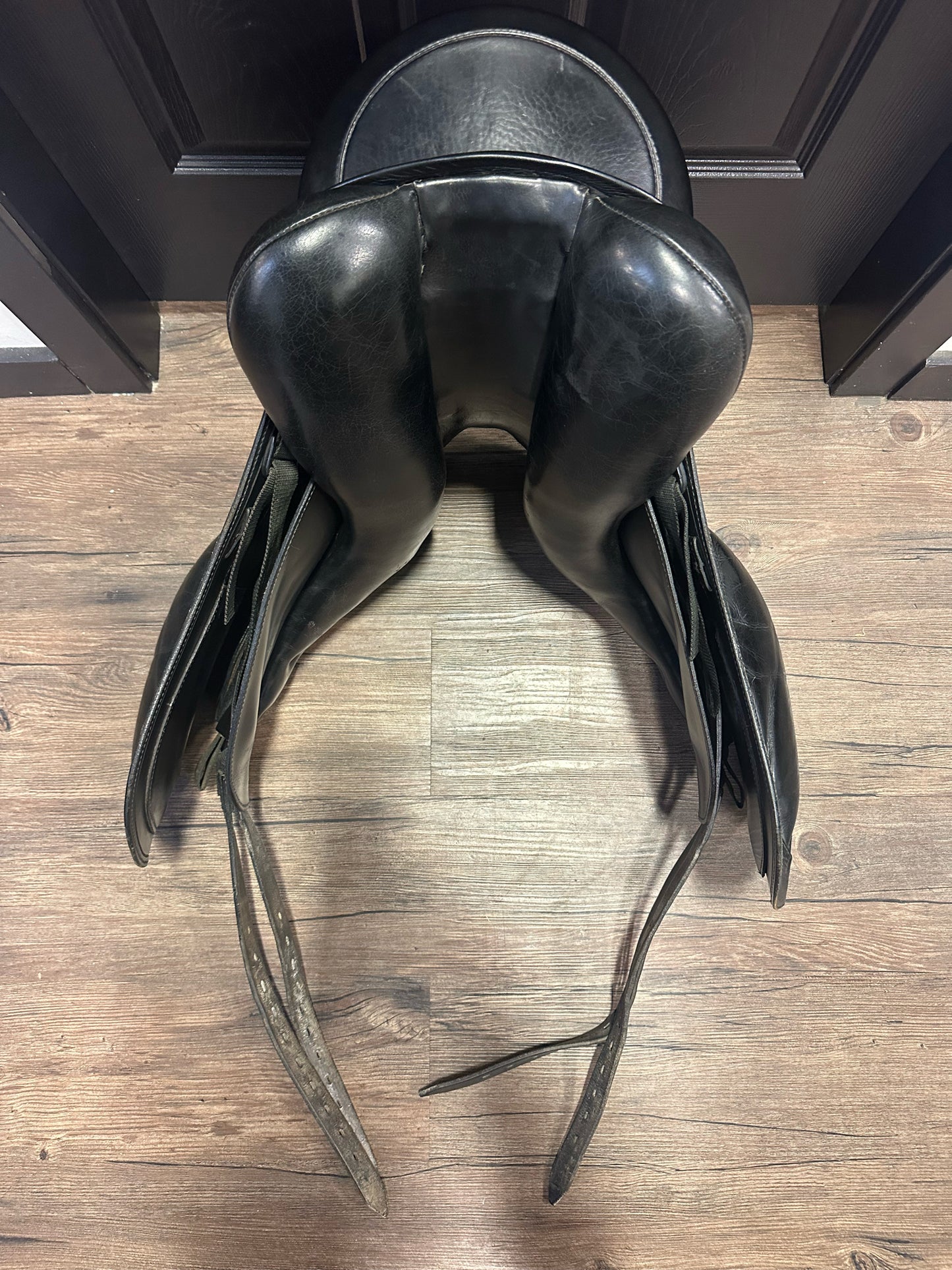 17.5" 2008 Schleese Triumph Dressage Saddle Black