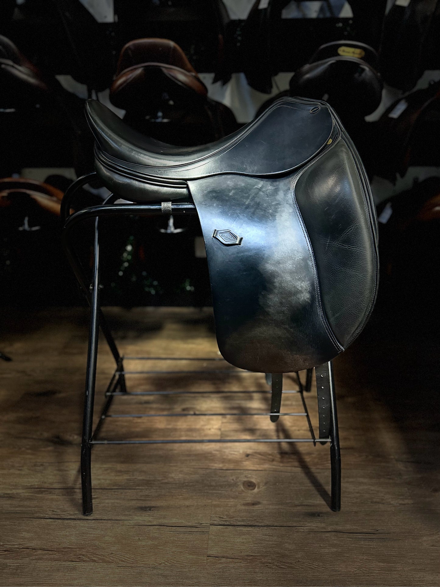 19" 2015 HDR Rivella Dressage Saddle MN (4.5")