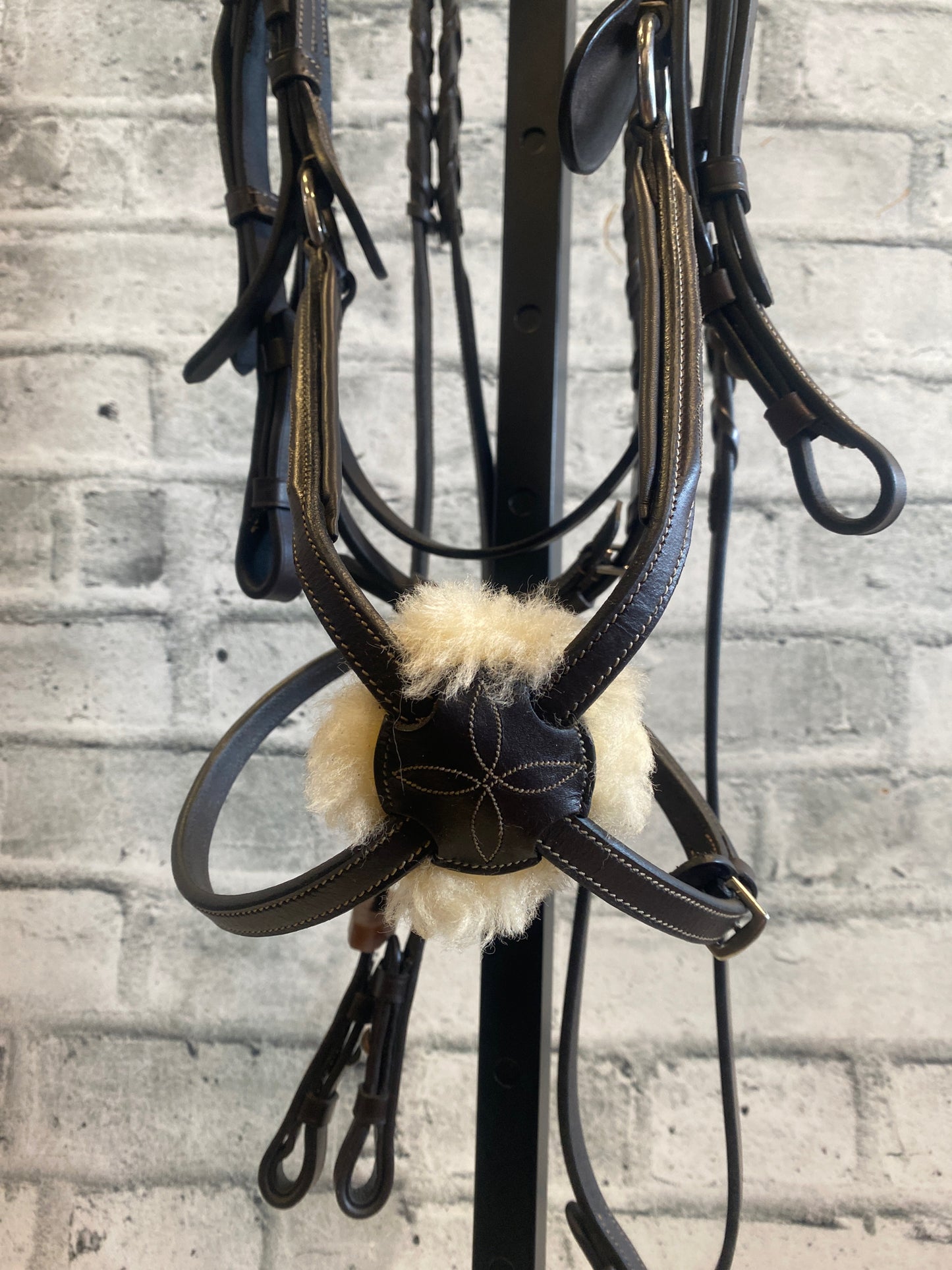 Raised Figure 8 Bridle F + Reins Dark Brown