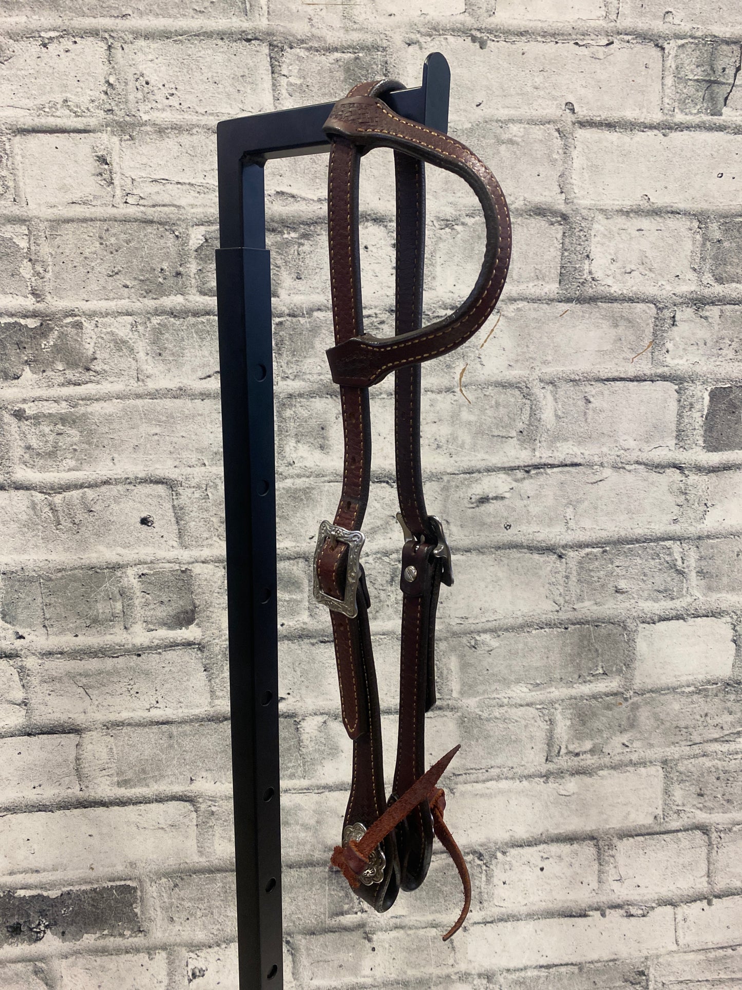 Weaver One Ear Headstall w/Tooled Silver Buckles