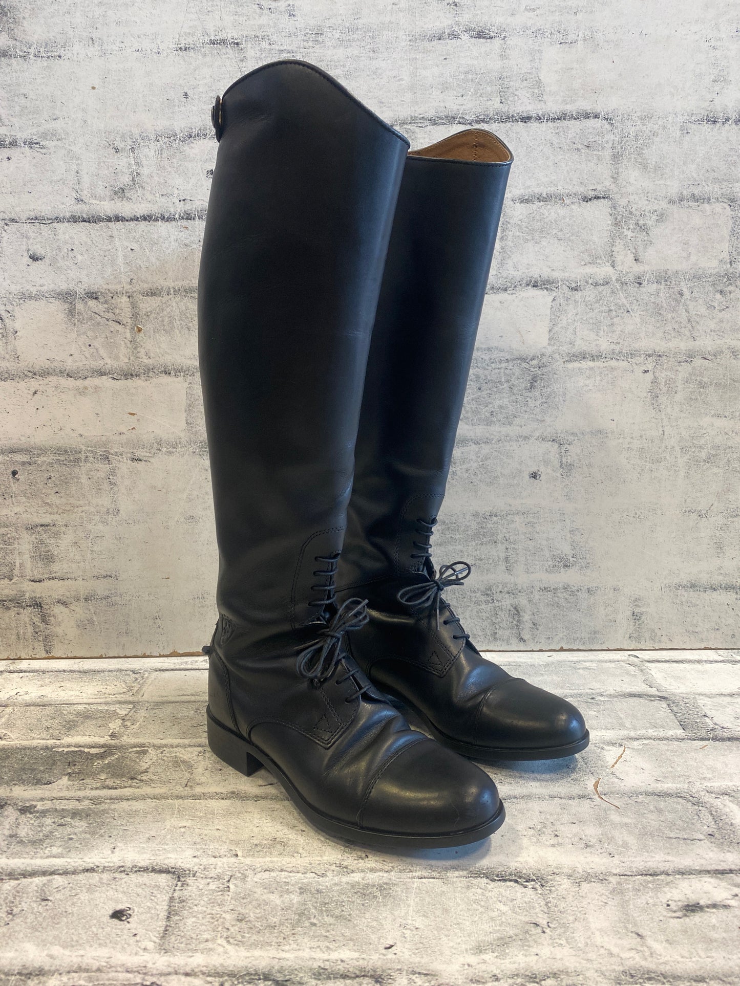 Ariat Feild Boots Black 7 H 18" C 13"