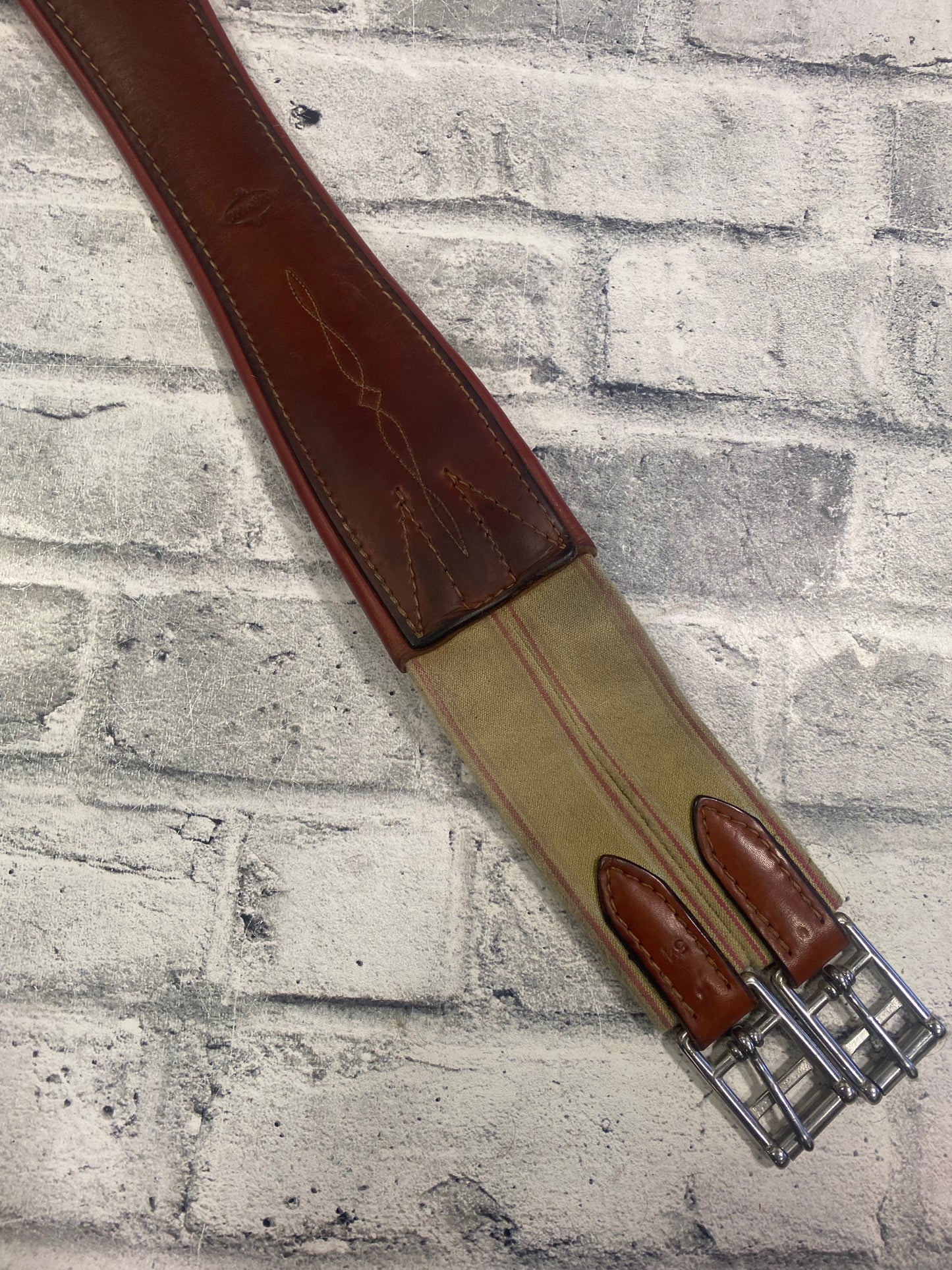 54" Edgewood Leather Girth w Elastics Newmarket