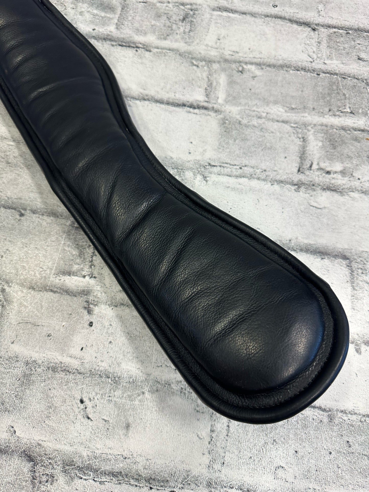 26" HDR Leather Dressage Girth