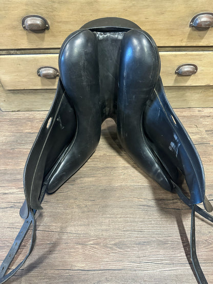 16.5" DK Freedom Dressage Saddle