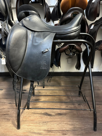 17" Prestige D1 X-Zero Dressage Saddle