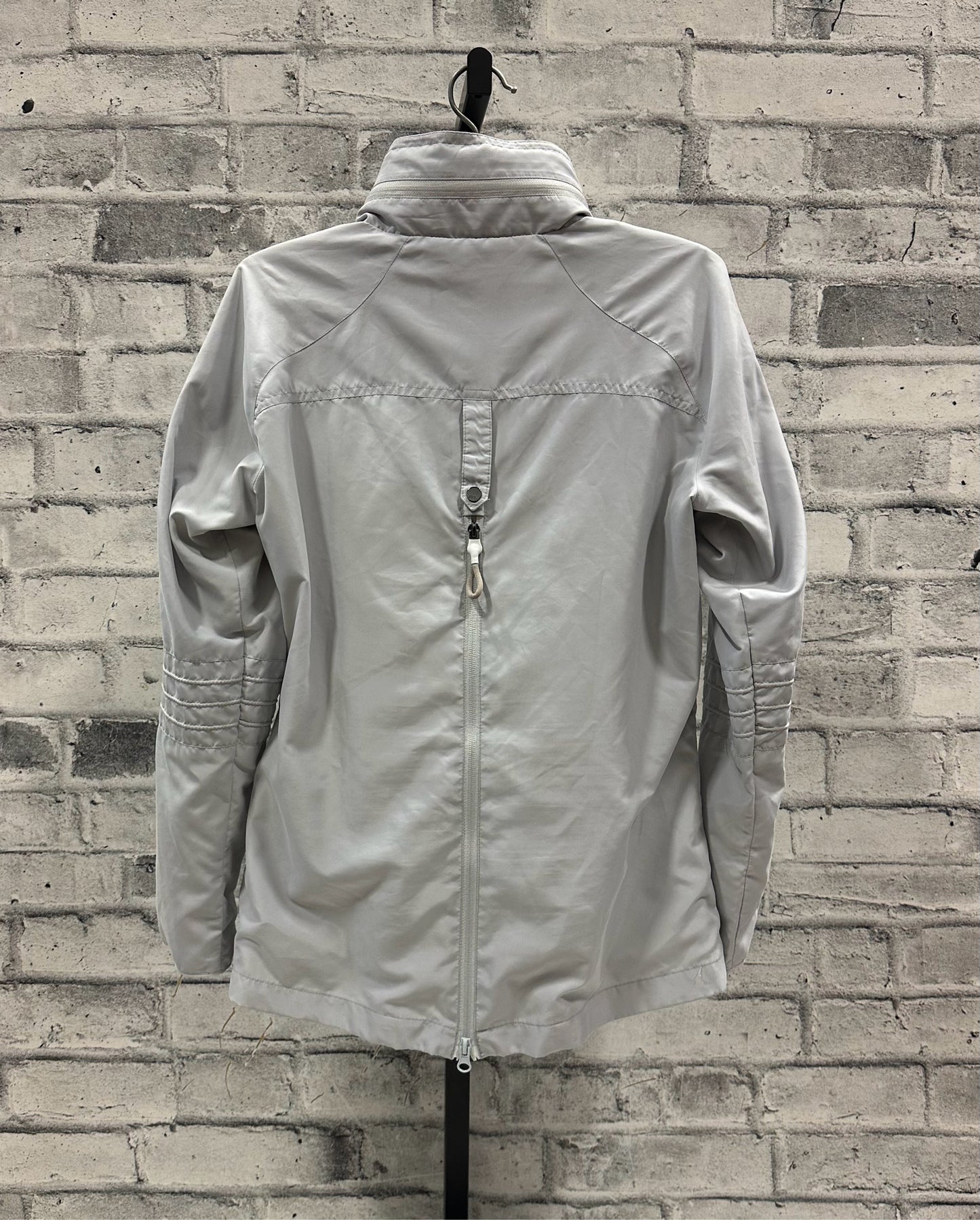 AA Wind Breaker Light Grey L
