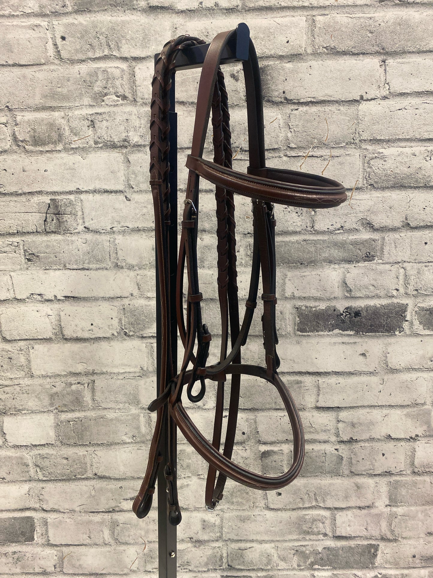 Fancy Stitch Raised Bridle Brown F + Reins
