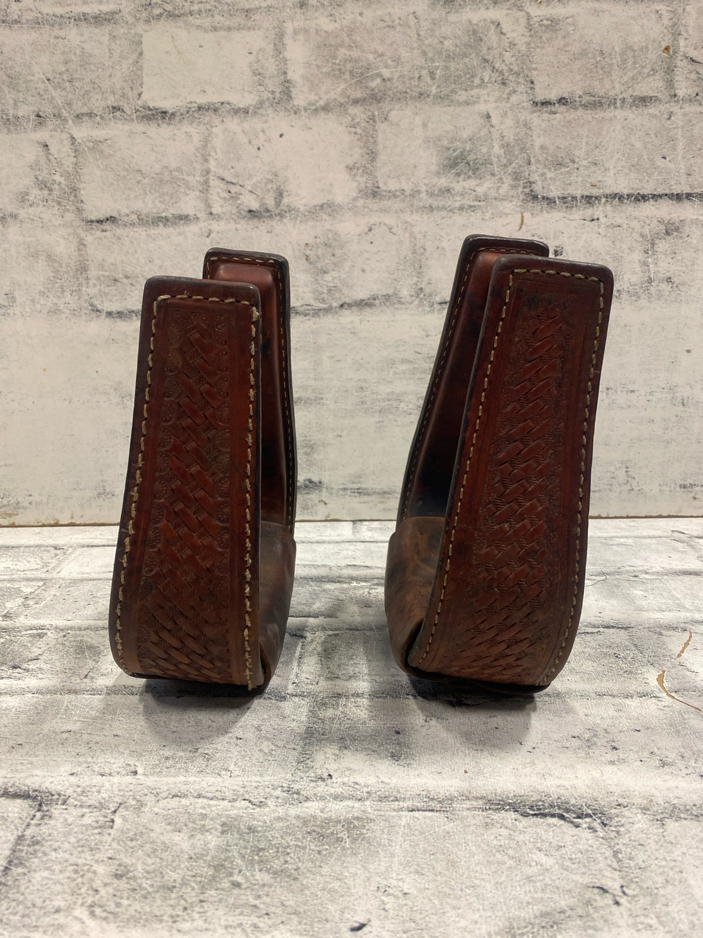 3" Basketweave Leather Stirups