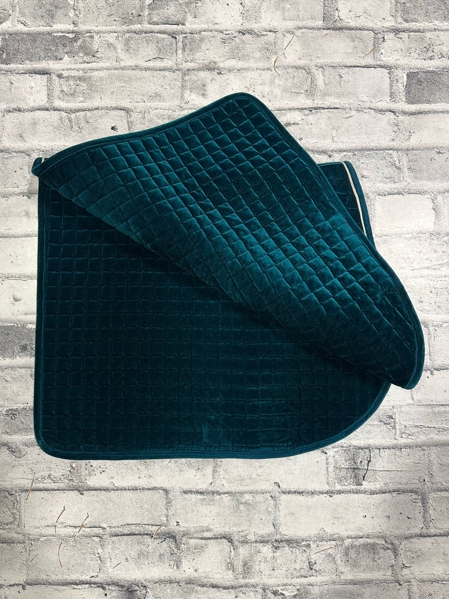 Velvet Quilted AP Pad Green
