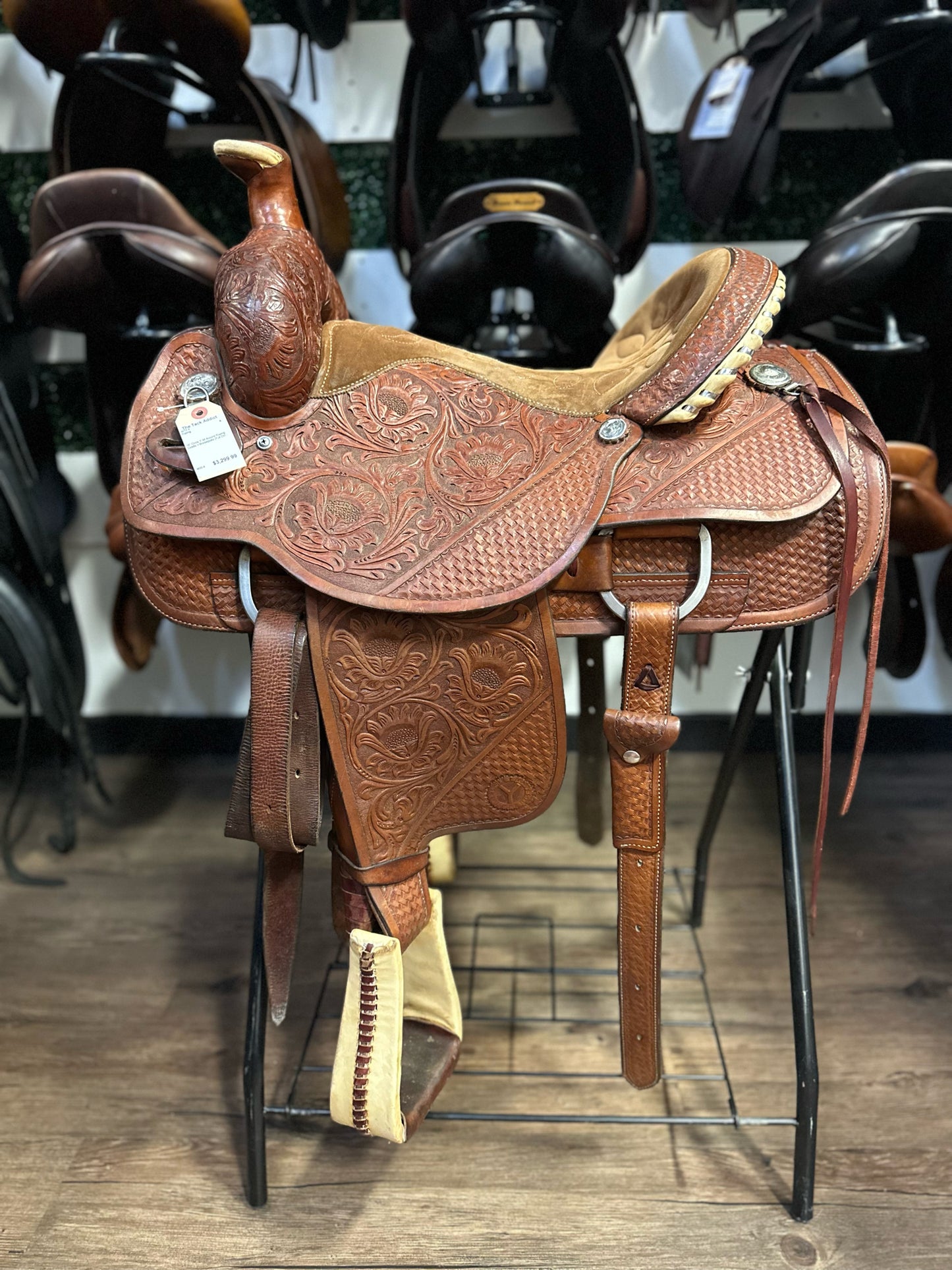 16" Circle Y All Around Roping Saddle + Breastplate (Full OH - 7" Gullet)
