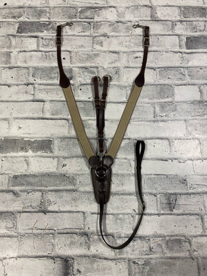 Fancy Stitch Elastic Breastplate Brown F w/ Running Attachment