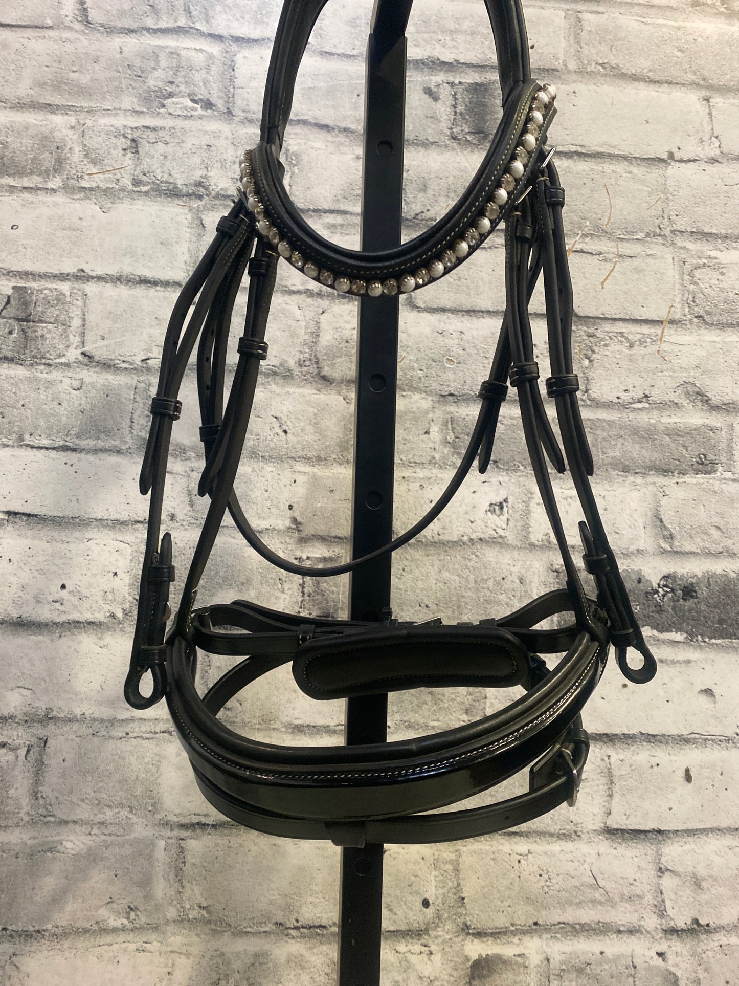 Red Barn Dressage Bridle w Crank Noseband Black Patent NEW