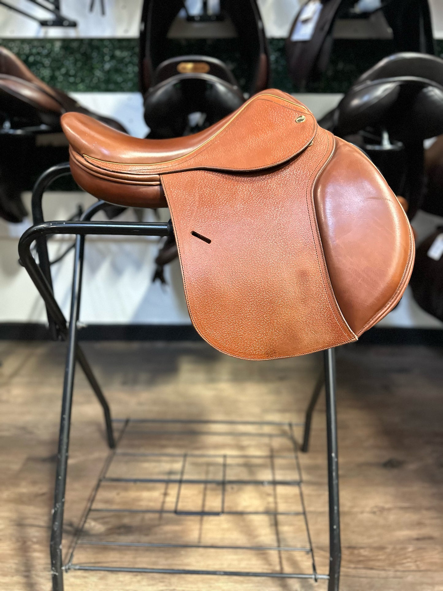 16.5" Harry Dabbs CC Saddle - 4" Gullet